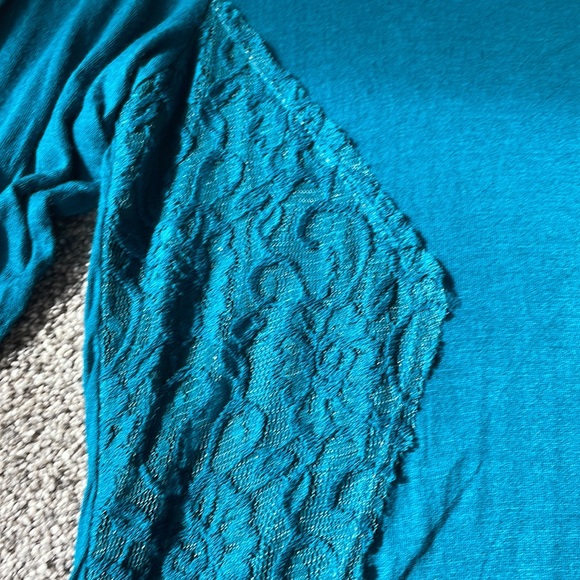 Teal Eyeshadow Tunic Top New XL top with lace inserts - Picture 4 of 8